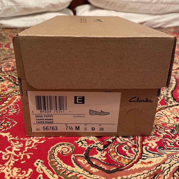 NWT Clarks Sara Poppy Taupe Snake - Picture 7 of 9